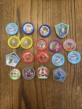 legoland pop badge lot - Mr Gold, Llama piñata, Happy New Year