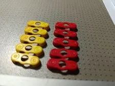 LEGO Vintage Pirates Imperial Minifigure Epaulettes x 10 Red and Yellow 2526
