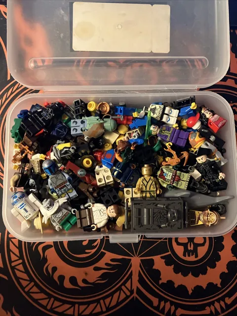 LEGO Minifigure Lot, Star Wars, Ninjago, Marvel, Dc Super Hero, Pirates, Ect
