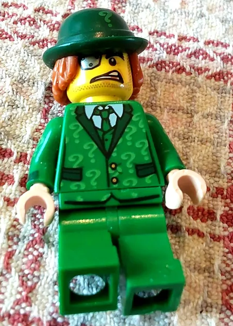 Lego Riddler Minifigure 70903 sh0334 DC Super Heroes Batman Retired