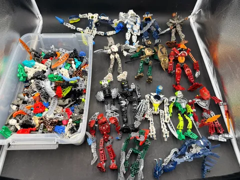 Lego Bionicle Lot Of 15 Incomplete Figures & 4.5 Pounds Of Parts & Masks