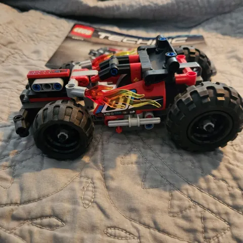 LEGO Technic 42073 BASH! Pull-Back Car Set 139pcs 2018 