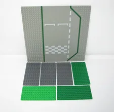LEGO Baseplate Road 32x32 Lane With Race Track 425p01 plus 6 8x16 plates 4551