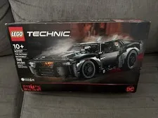 LEGO TECHNIC: The Batman-Batmobile™ (42127) Brand New Factory Sealed Retired Set