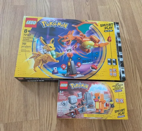 Charizard Vs Jolteon LEGO +Charmander Bundle