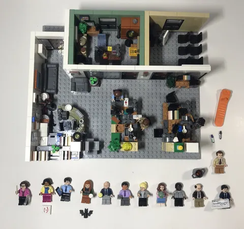🔥LEGO Ideas 21336 The Office  No Box No Instructions Incomplete