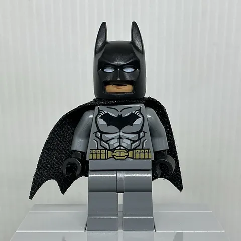 LEGO DC sh0151 Batman Dark Bluish Gray Suit Minifigure