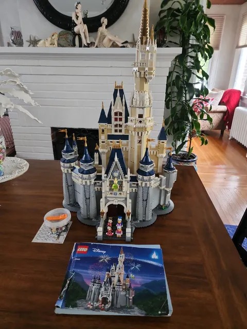 Lego Disney Cinderella Castle 71040 Retired Instructions Minifigures 99.99 Comp