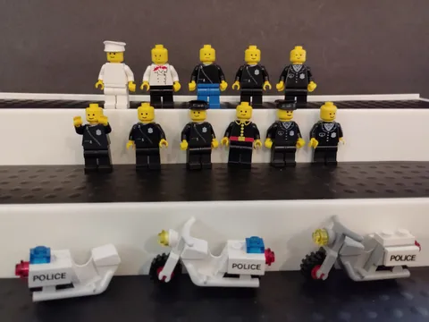 Vintage Lot Of 11 Lego Minifigures Police Boat Various 3 Motorcycles 