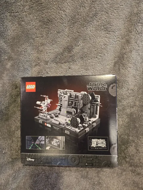 LEGO 75329 STAR WARS DEATH STAR TRENCH RUN DIORAMA COLLECTOR NEW SEALED BOX