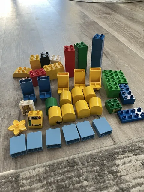 Lego Duplo - Lot Of 60 Random Pieces Octan Cars Stanley Flat Bricks Blocks