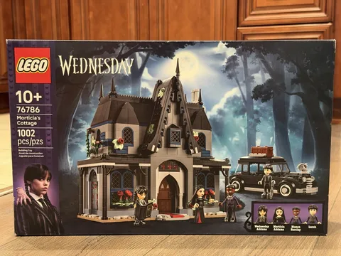 Lego Wednesday Morticia's Cottage 76786 New Sealed