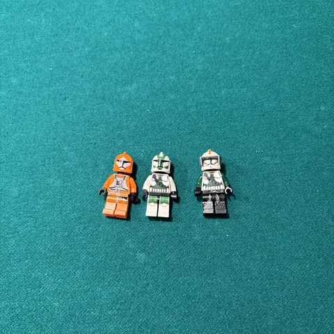 LEGO Star Wars Phase 1 Clone Trooper Minifigures Lot of 3. Bomb squad +Gree+Cody