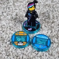 LEGO Dimensions Wyldstyle Mini Figure W/ Emmet & Benny Spaceman Base Only Movie