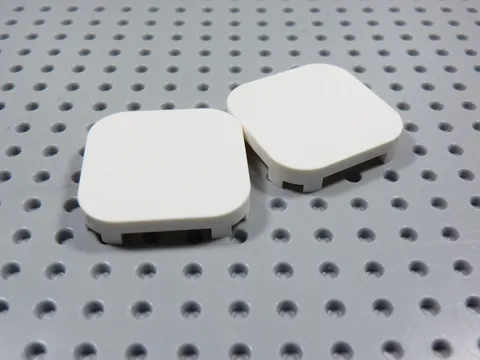 LEGO Lot of 2 White 4x4x2/3 Plate w/ 4 Feet BB