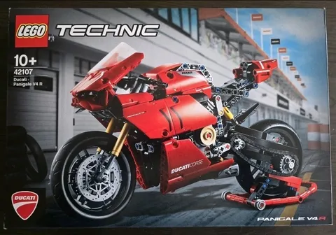 LEGO TECHNIC: Ducati Panigale V4 R (42107) | New | Sealed | Retired | Free Ship