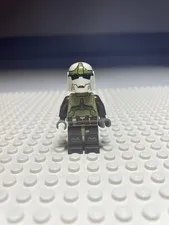 LEGO Star Wars Bounty Hunter Minifigure Yoda Chronicles 75018 sw0476