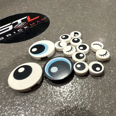 LEGO  16x Printed Eye Tiles. Large and Small.