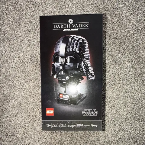 LEGO Star Wars Darth Vader Helmet 75304 834 pcs 18+ w/ Display Stand
