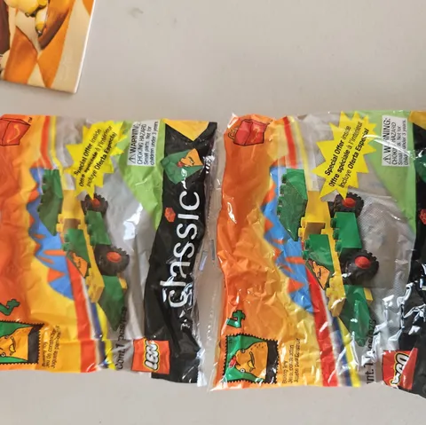 2 LEGO Classic 1999 Happy Meal Toy #4 sealed. 729