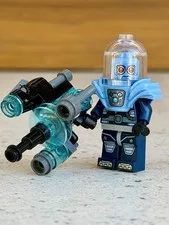 Lego Mr. Freeze Minifigure DC Super Heroes 70901 sh0319 w/ Freeze Ray Weapon