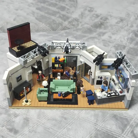 LEGO Ideas Seinfeld 21328 Complete Set 1326 Pieces 18+ (Box)