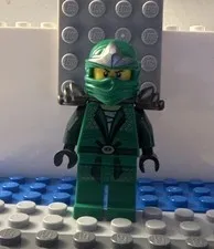 LEGO Green Ninja Minifigure with Mask/Helmet, Shoulder Armor & Accessory