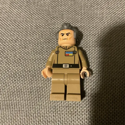 LEGO Star Wars Grand Moff Wilhuff Tarkin Minifigure - sw0157 - Sets 6211 10188