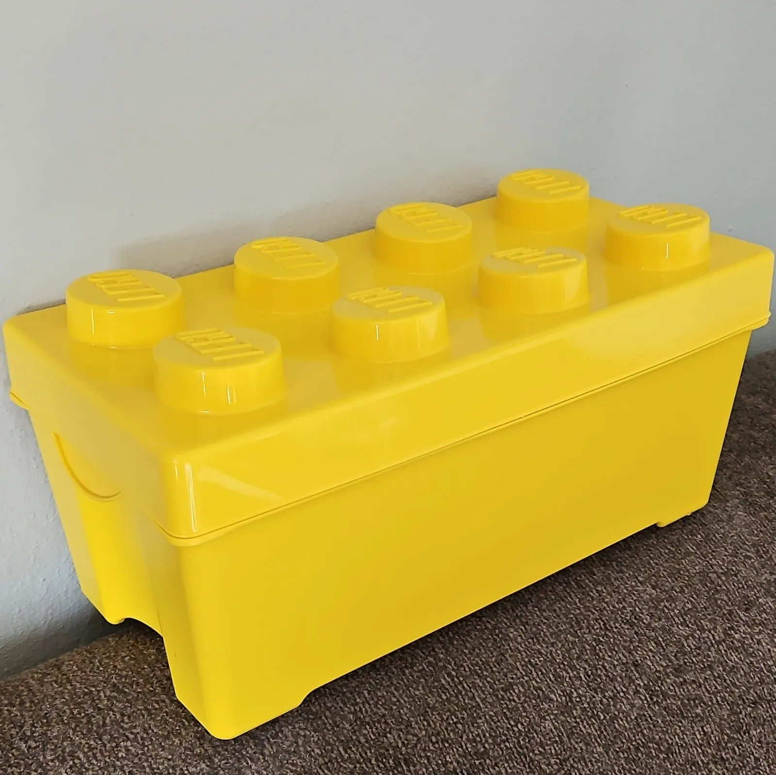 LEGO Yellow 8-Stud Stackable Storage Brick w/ Lid, Compatible, 2012 MPN