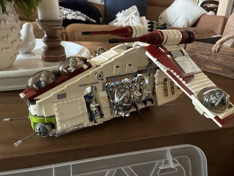 🟢LEGO Star Wars Republic Gunship 75021🟢Yellowing/Minifigures