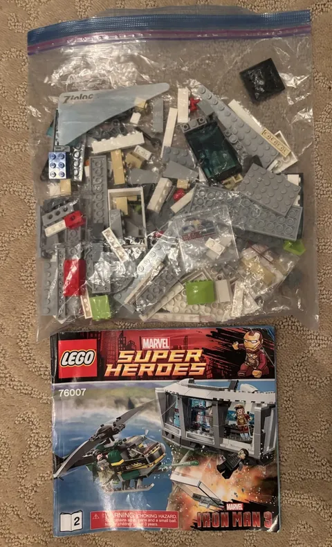 LEGO Marvel: Iron Man: Malibu Mansion Attack (76007) mansion build only No Figs!