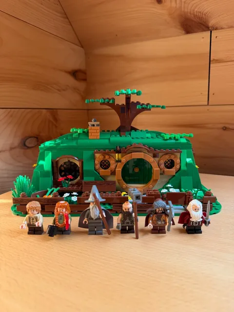 LEGO The Hobbit: An Unexpected Gathering (79003) 100% Complete with Instructions
