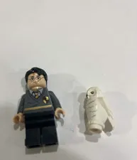 Lego Harry Potter Minifigure In School Uniform With Owl