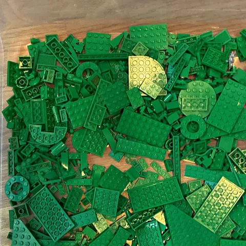 1.3 lbs  Green Bulk Lot Mixed Bricks Plates Pieces Parts Loose Assortment