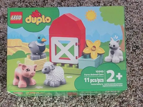 Lego DUPLO Farm Animal Care  Retired #10949 New Sealed
