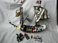 LEGO Pirates 6289 or 6290 Red Beard Runner Pirate Battle Ship Incomplete Vintage