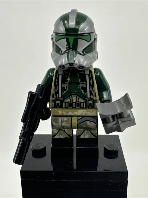 LEGO Star Wars Clone Commander Gree Minifigure P2 (sw0528) - RETIRED 2014