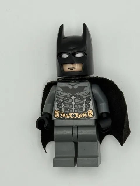 Lego BATMAN Minifig - Dark Bluish Gray Suit  bat024 7884