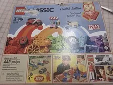 LEGO Classic Set 10715 Limited Edition Gift Set [ Bricks on a Roll ] NEW