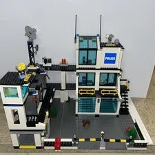 Lego City 7744 Police Headquarters 