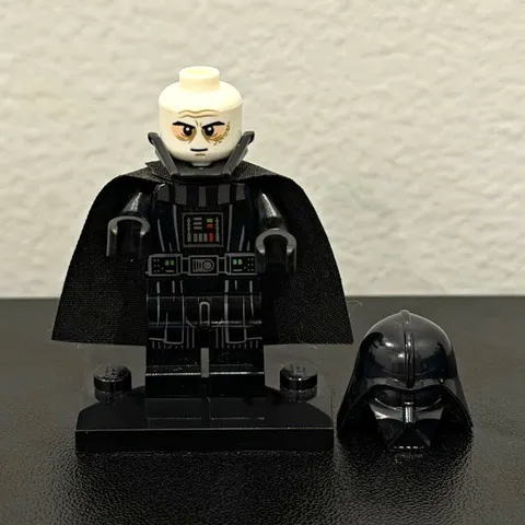 LEGO Star Wars Darth Vader Minifigure w/ Helmet, Cape, White head