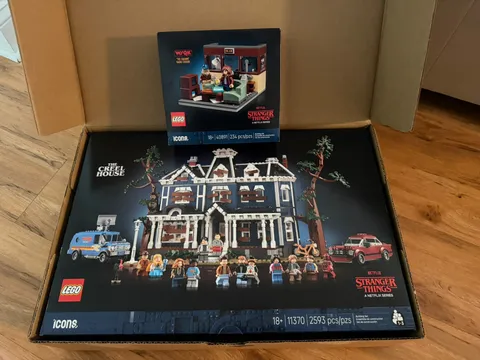 LEGO Stranger Things Creel House (11370) & WSQK Radio Station (40891) New Sealed