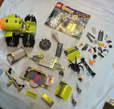 LEGO #79119 TURTLES MUTATION CHAMBER ETC.+#8960 DRILLER PARTS-INCOMPLETE. COOL!!
