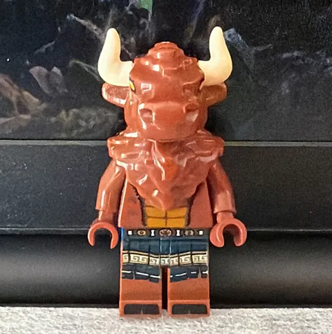 LEGO Minotaur Minifigure col06-8 Brown Bull Head w/ White Horns Printed Legs