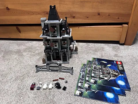 LEGO Monster Fighters Haunted House (10228) 99% complete no Frankenstein