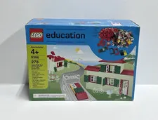 NEW - LEGO 9386 Education Doors Windows Roof tiles 278 PCS 2010 4587438