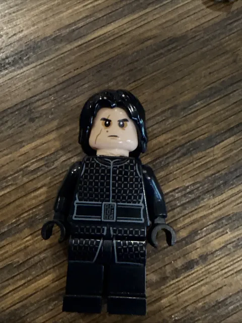 LEGO Star Wars Kylo Ren Minifigure sw0885 Without Cape - Sets 75196 75216 RARE!