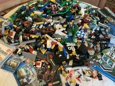 VTG 1990’s Lego Lot Bulk Minifigure Clipper Pirate Ship Police City Vehicle
