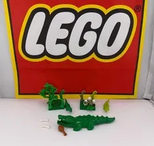 Lego Crocodile Alligator Animal 20 Teeth Hatching Egg Baby Peeking plus scene