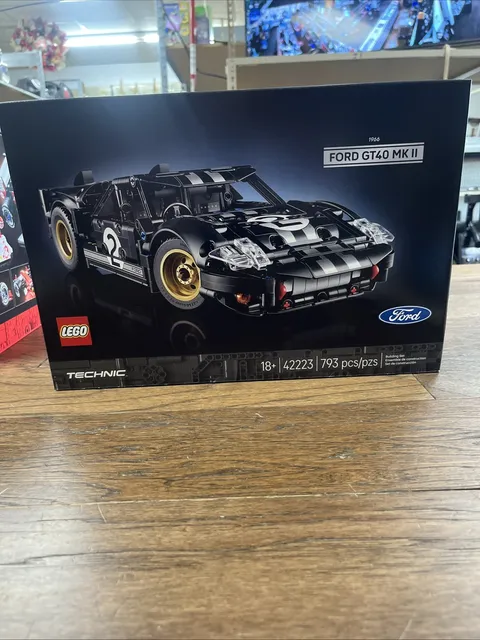 LEGO Technic: 1966 Ford GT40 MKII (42223)